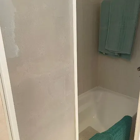 Apartamento Precioso Estudio En Zona Residencial Miraflores *