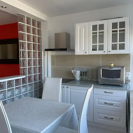Precioso Estudio En Zona Residencial Miraflores Malaga