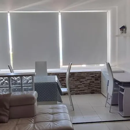 Precioso Estudio En Zona Residencial Miraflores *